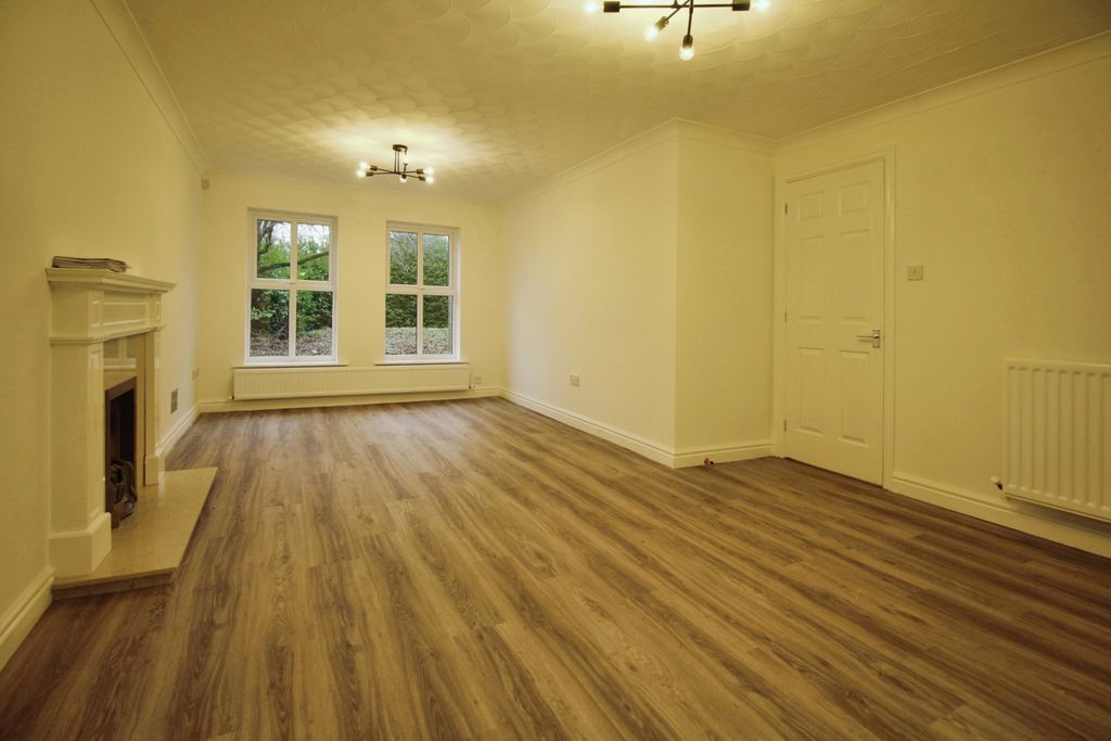 Property photo 3 of 22 Picture No. 10