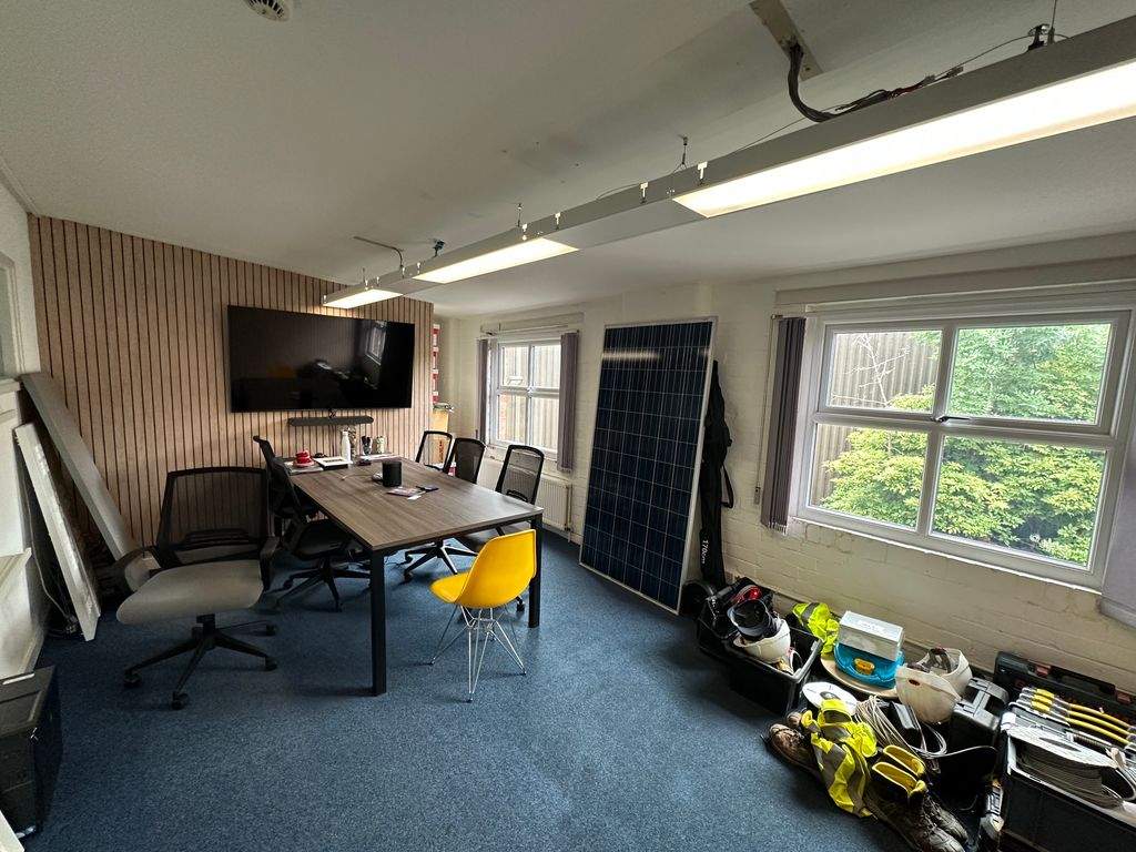 Property photo 3 of 4