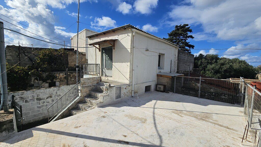 Property photo 1 of 15 For Sale Maisonette 92 m² In Crete