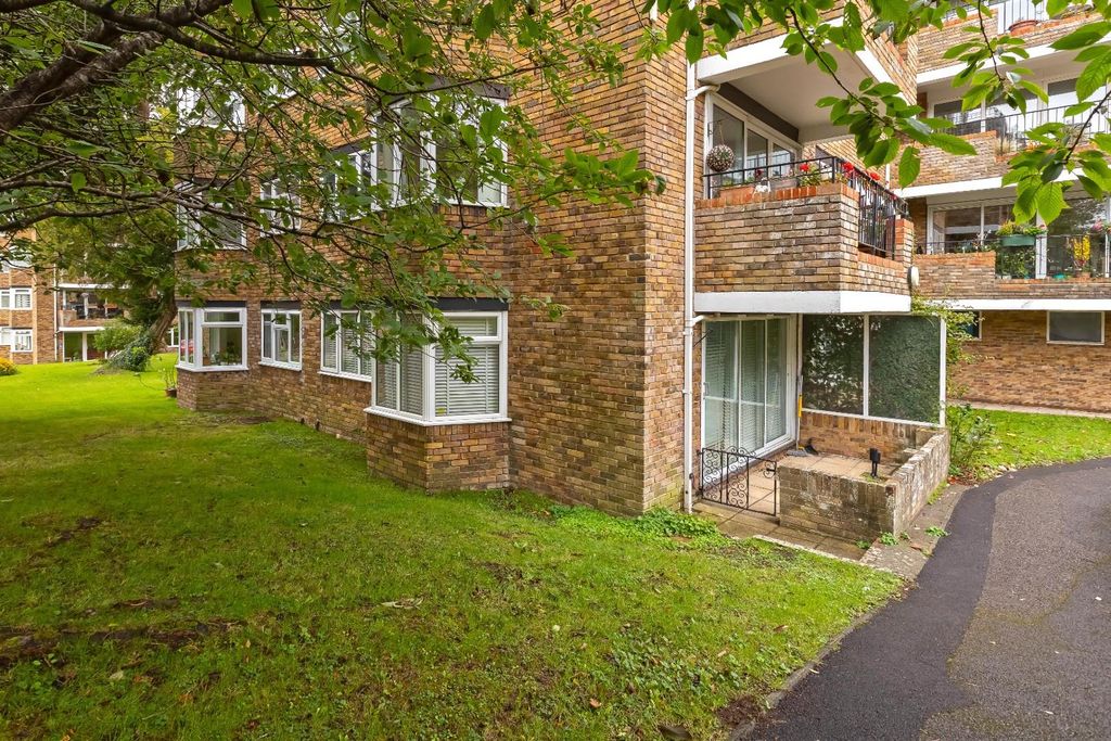 Property photo 2 of 14 Wellingtonia Court_11.Jpg