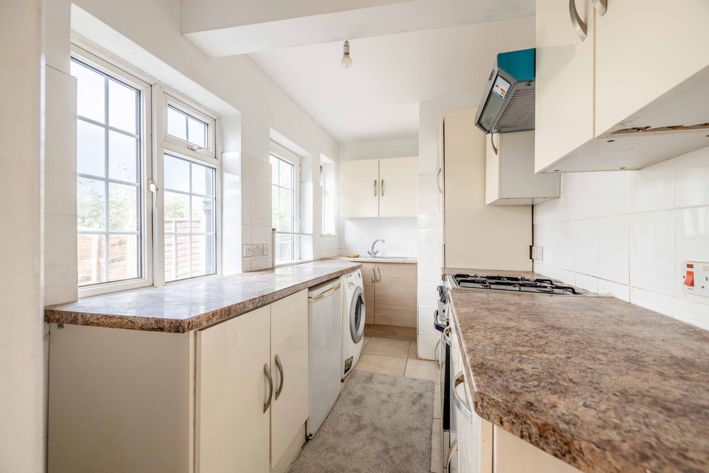 Property photo 2 of 15 Kitchen (1 Of 1)