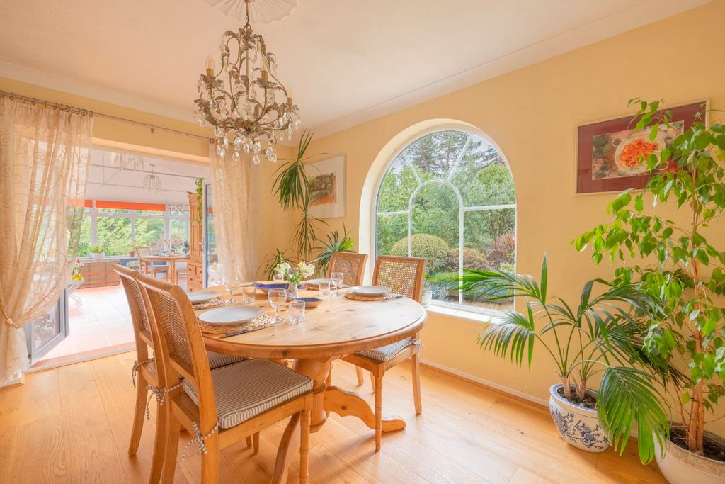 Property photo 1 of 32