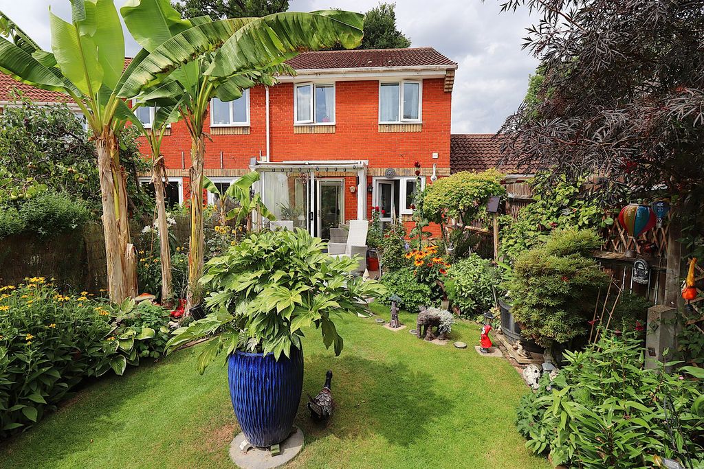 Property photo 3 of 12