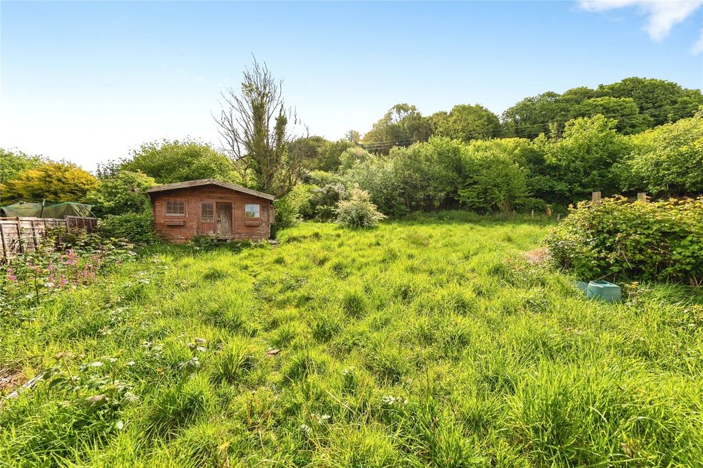 Property photo 2 of 26 Picture No. 35