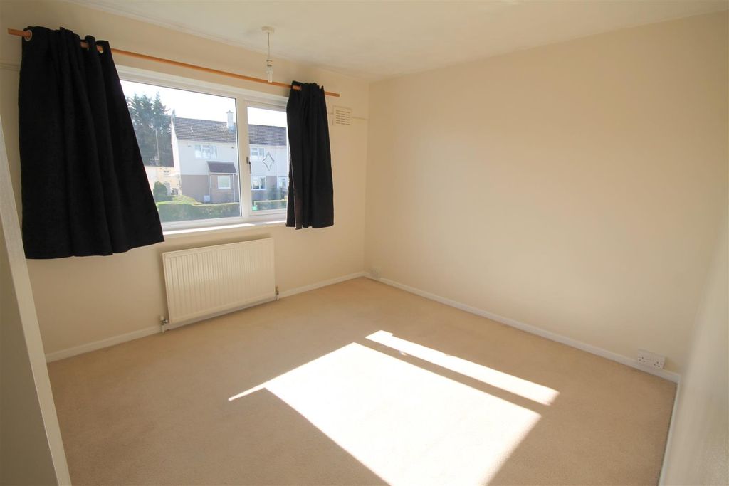 Property photo 3 of 14 Bed 1.Jpg