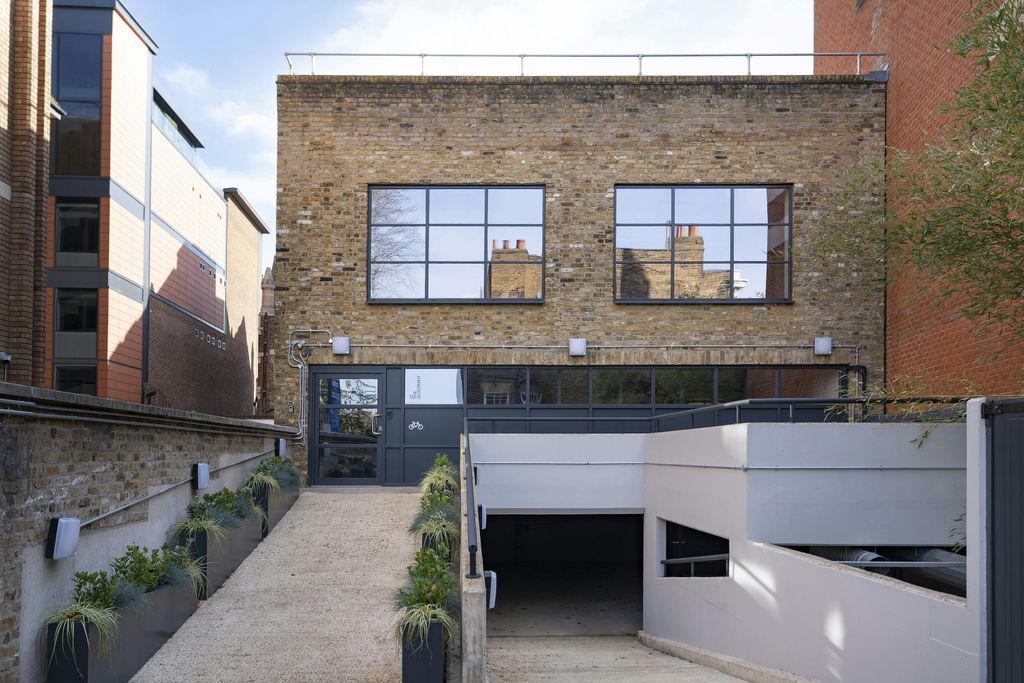 Property photo 3 of 10 Iw051125Gka046.Jpg