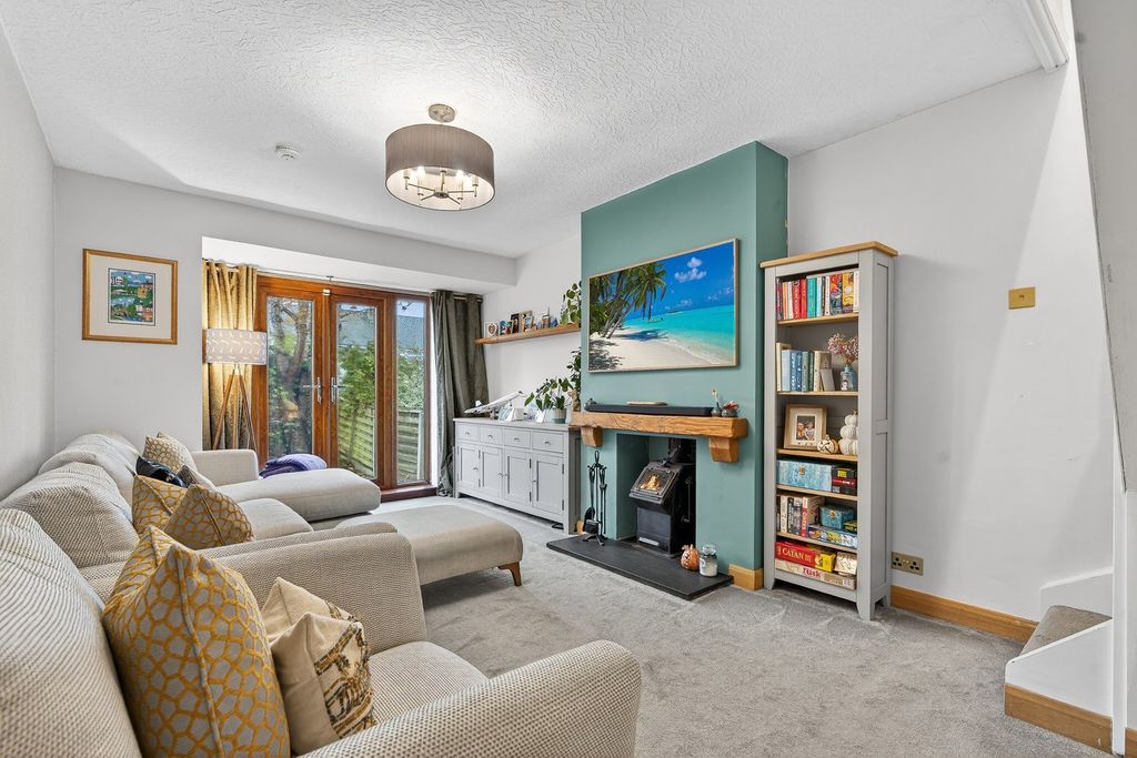 Property photo 2 of 19