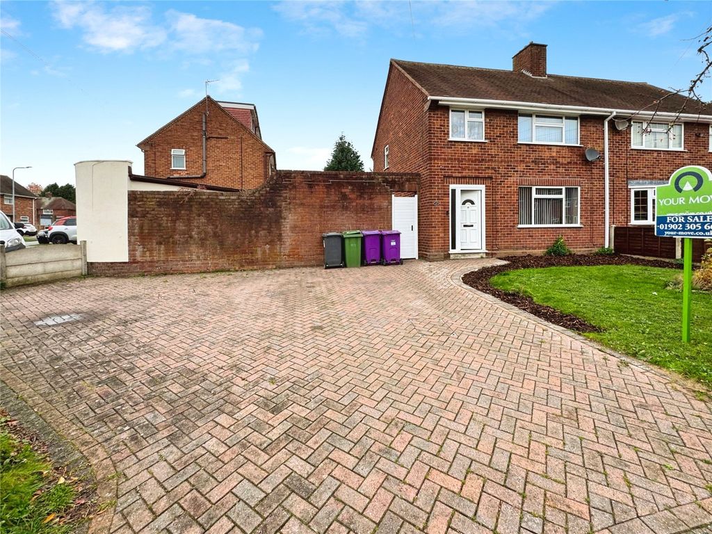 Property photo 2 of 4 Off Street Parking