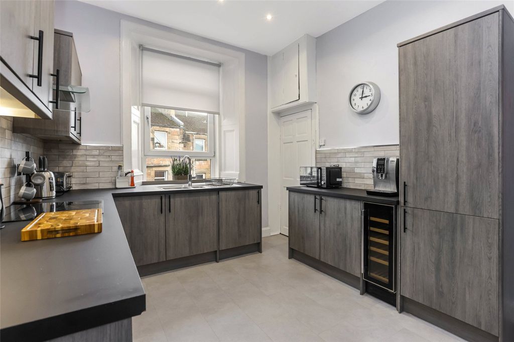 Property photo 3 of 21 Picture No. 11