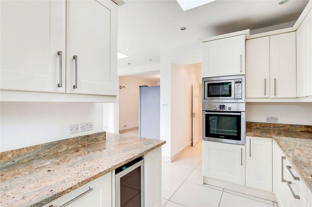 Property photo 2 of 17 Picture No. 20
