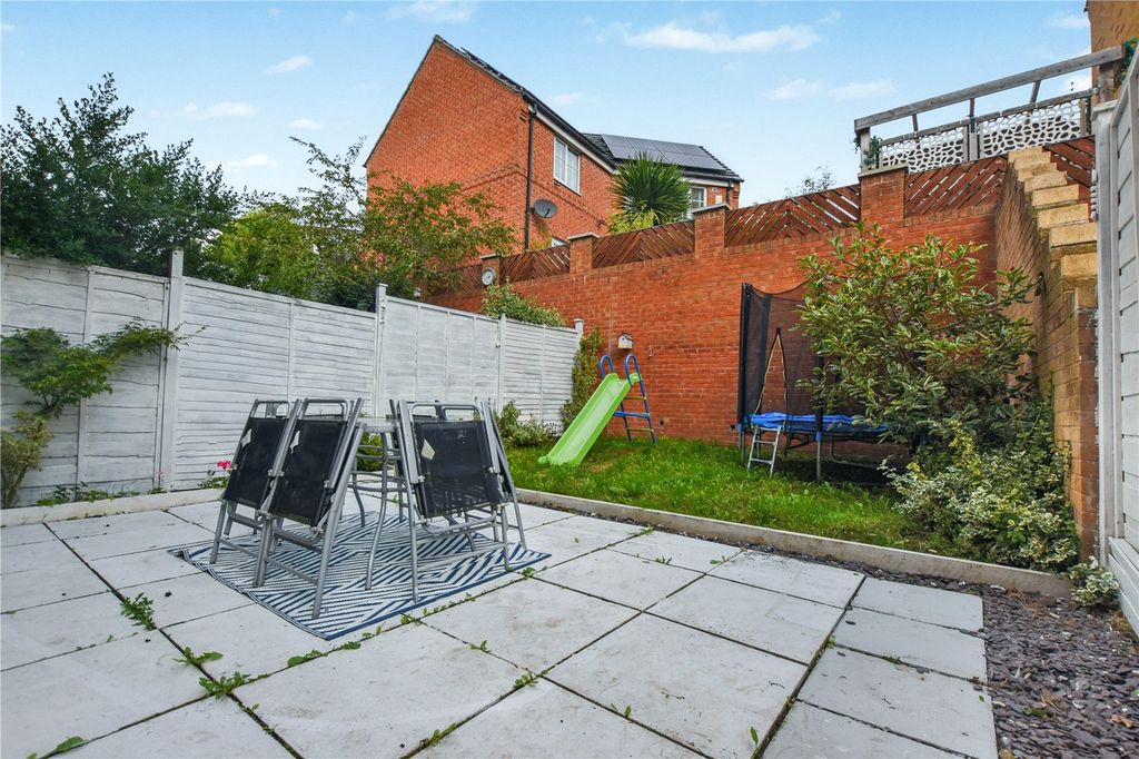 Property photo 3 of 17 Picture No. 02