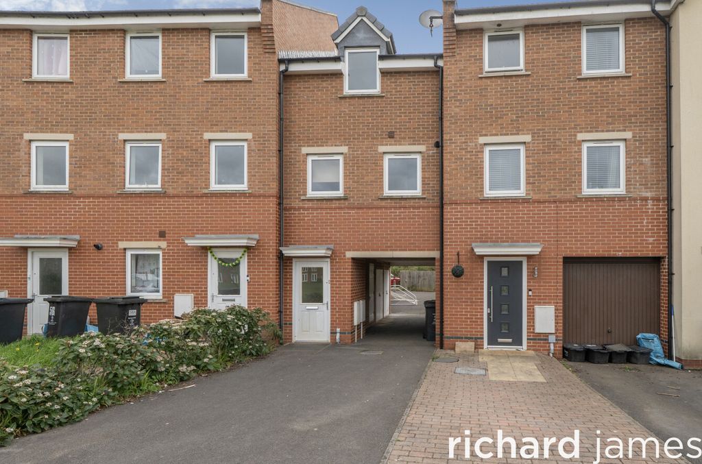 Property photo 1 of 13 4Ea1A6d2d55F4685Aa2B285d887Acdff