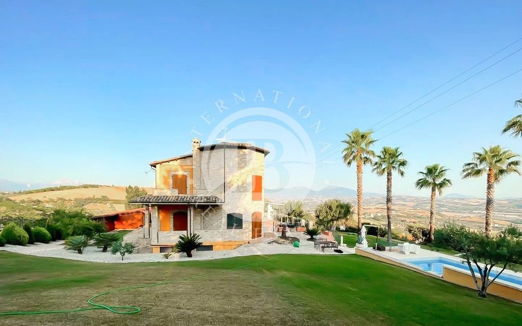 Property photo 1 of 27