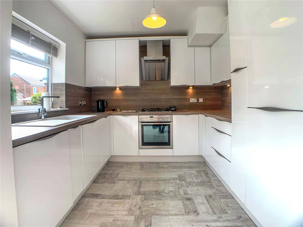 Property photo 3 of 17 Picture No. 20