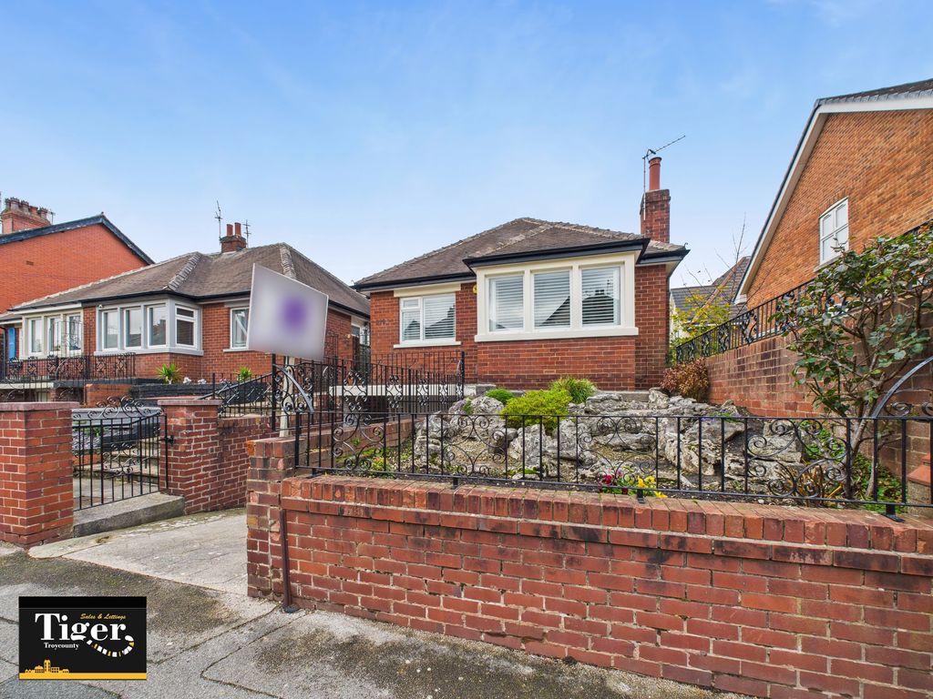 Property photo 2 of 19 Cam03440G0-Pr0446-Still005