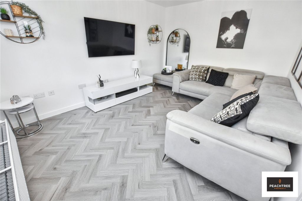 Property photo 2 of 27 Picture No. 01