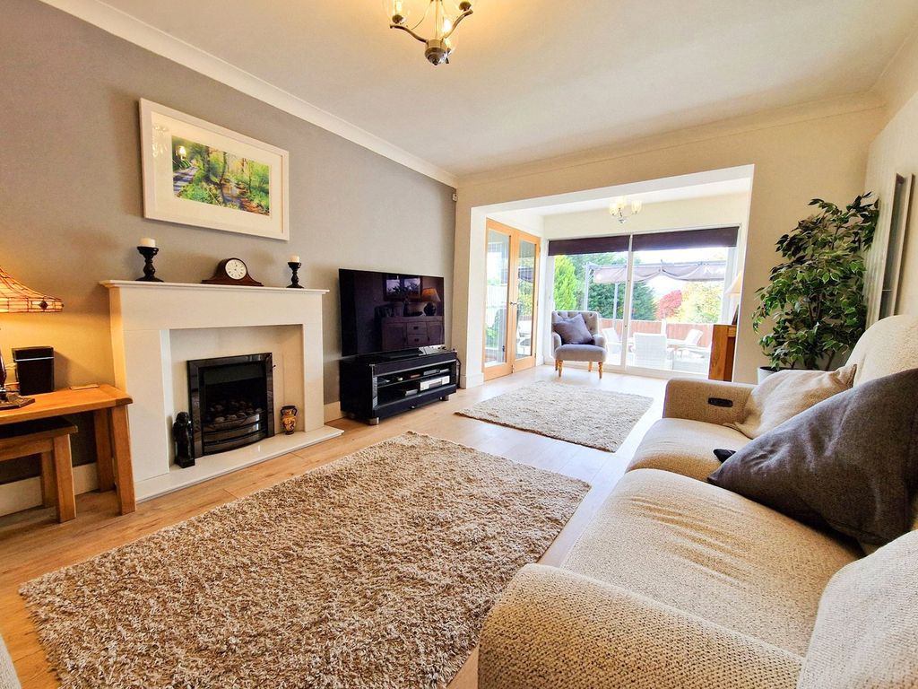 Property photo 2 of 18 Picture No. 25