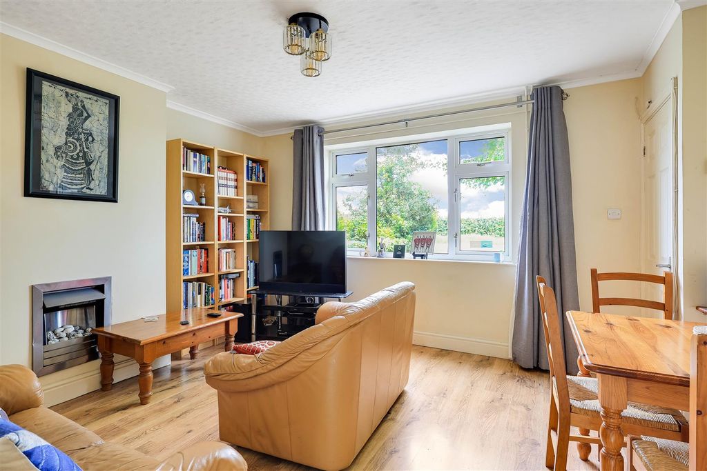 Property photo 2 of 17 Img (6).Jpg