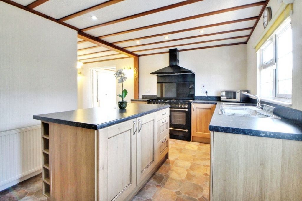 Property photo 2 of 17 Pbox-Img.Jpg