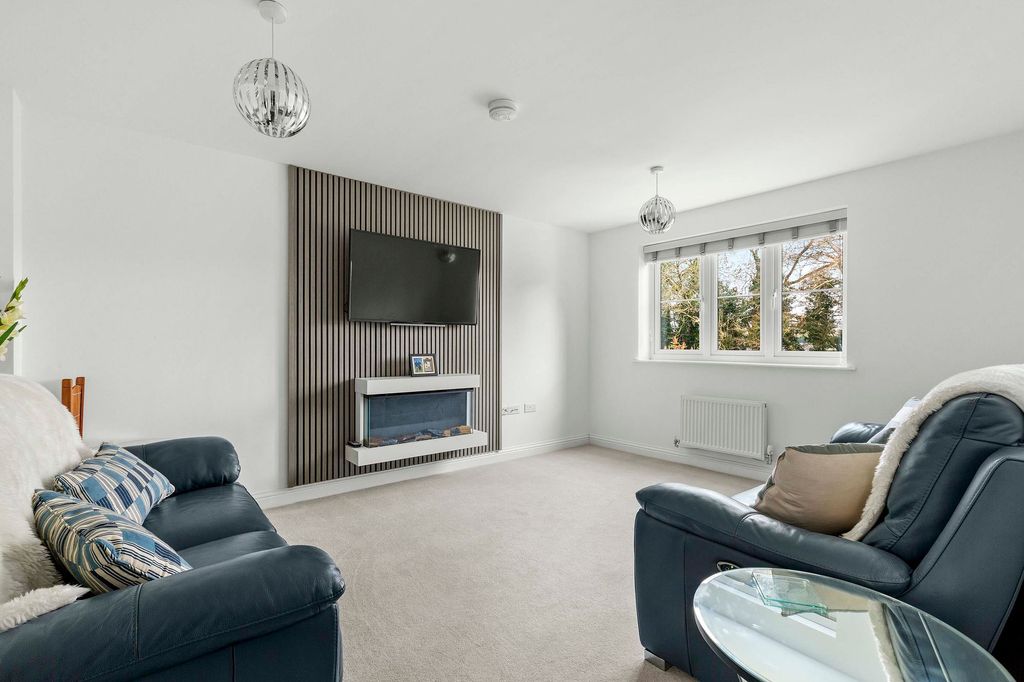 Property photo 2 of 13 Sitting Room