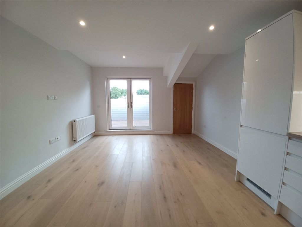 Property photo 1 of 12 Living Room