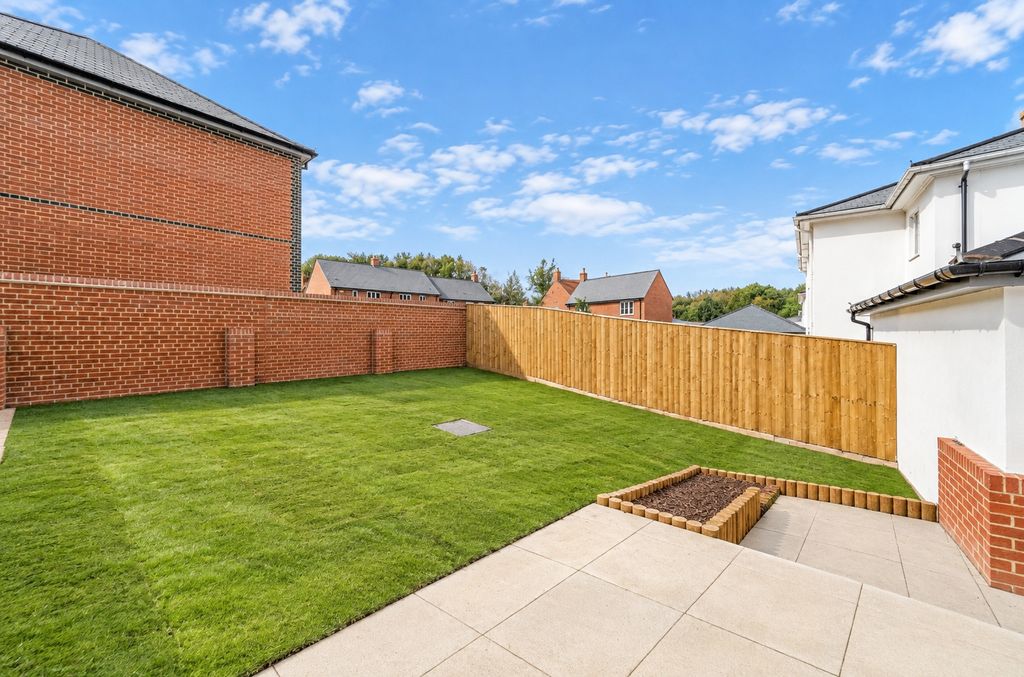Property photo 2 of 16 Picture No. 35