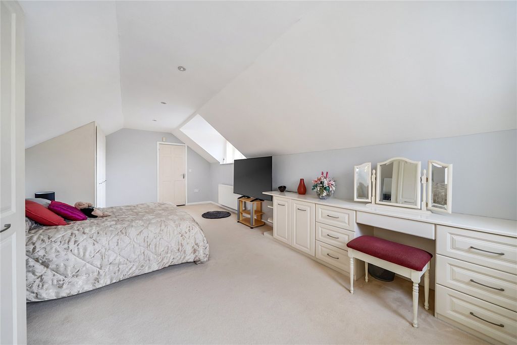 Additional image 8 of 5 bed detached house for saleLightwater, Surrey GU18