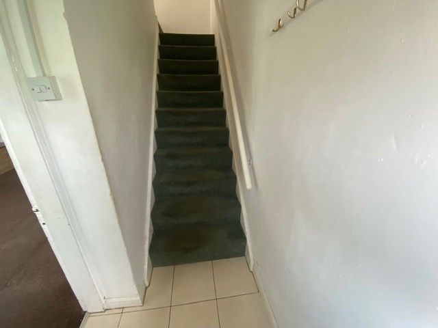Property photo 3 of 16 Hallway