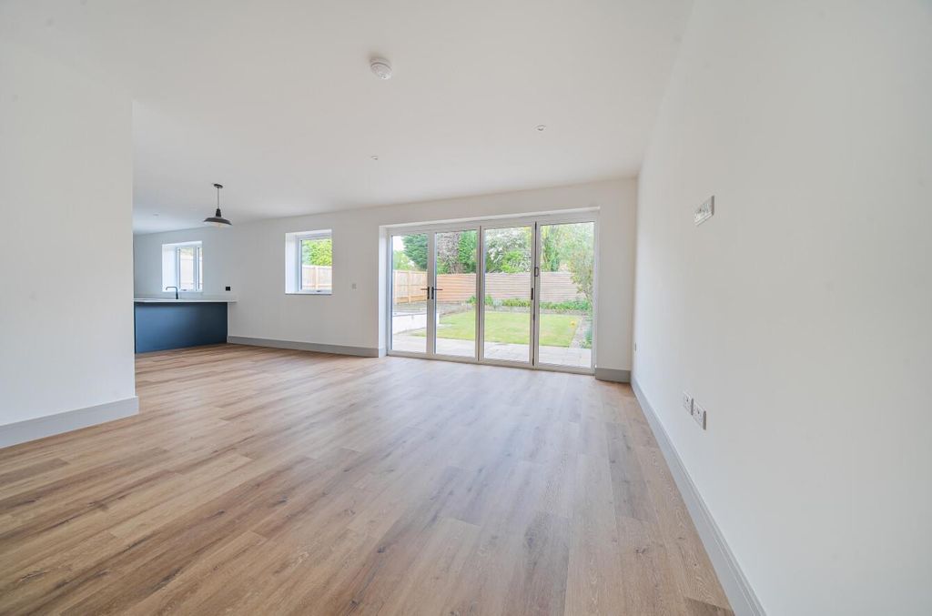 Property photo 2 of 20 1448194-4-69F0c282F1Fc2.Jpg