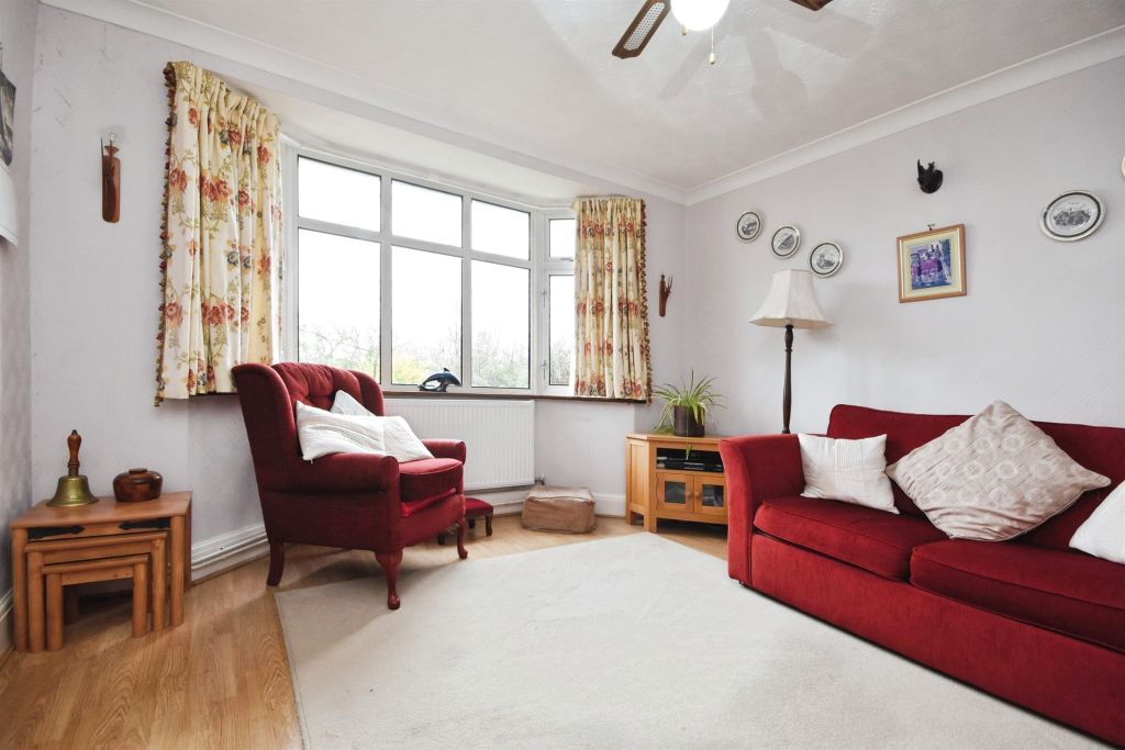 Property photo 2 of 20