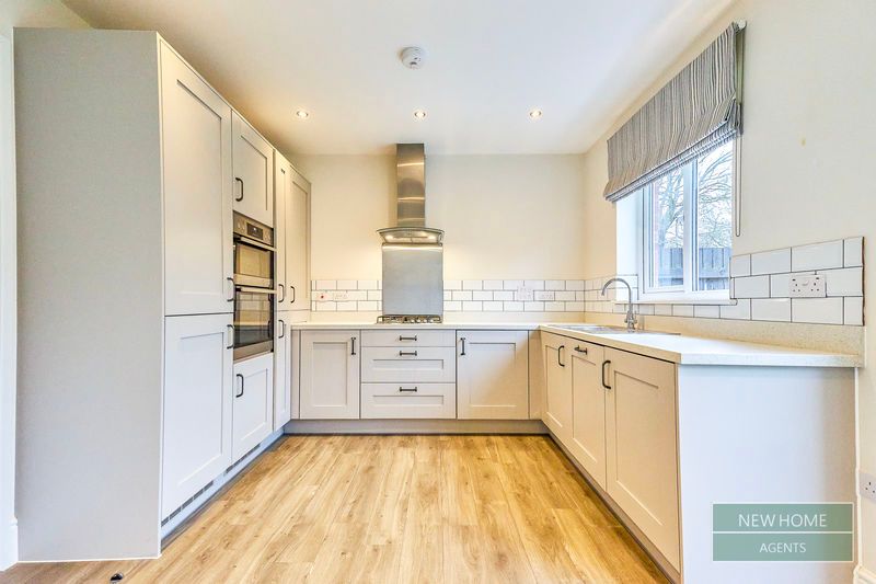 Property photo 3 of 29 Photo 11