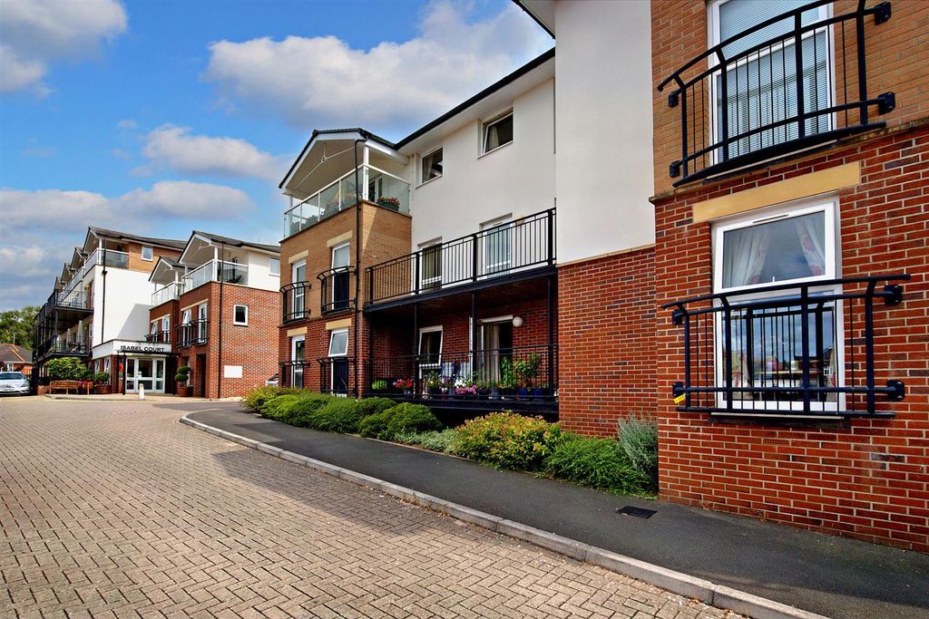 Property photo 1 of 24 Isabel Court