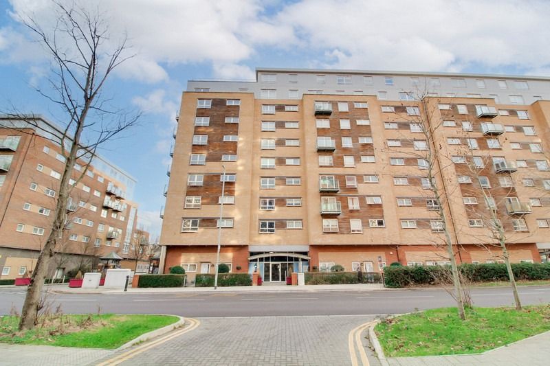 Property photo 1 of 11 4695800