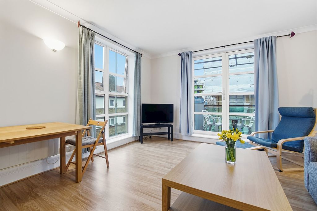 Property photo 3 of 13