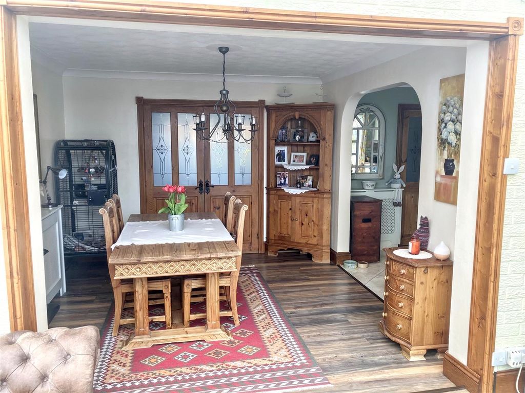 Property photo 3 of 13 20260629182658_20260629-Interior-4-Fyad9Olkhxu4Rjt
