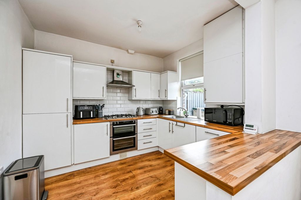 Property photo 3 of 13 Pbox-Img.Jpg