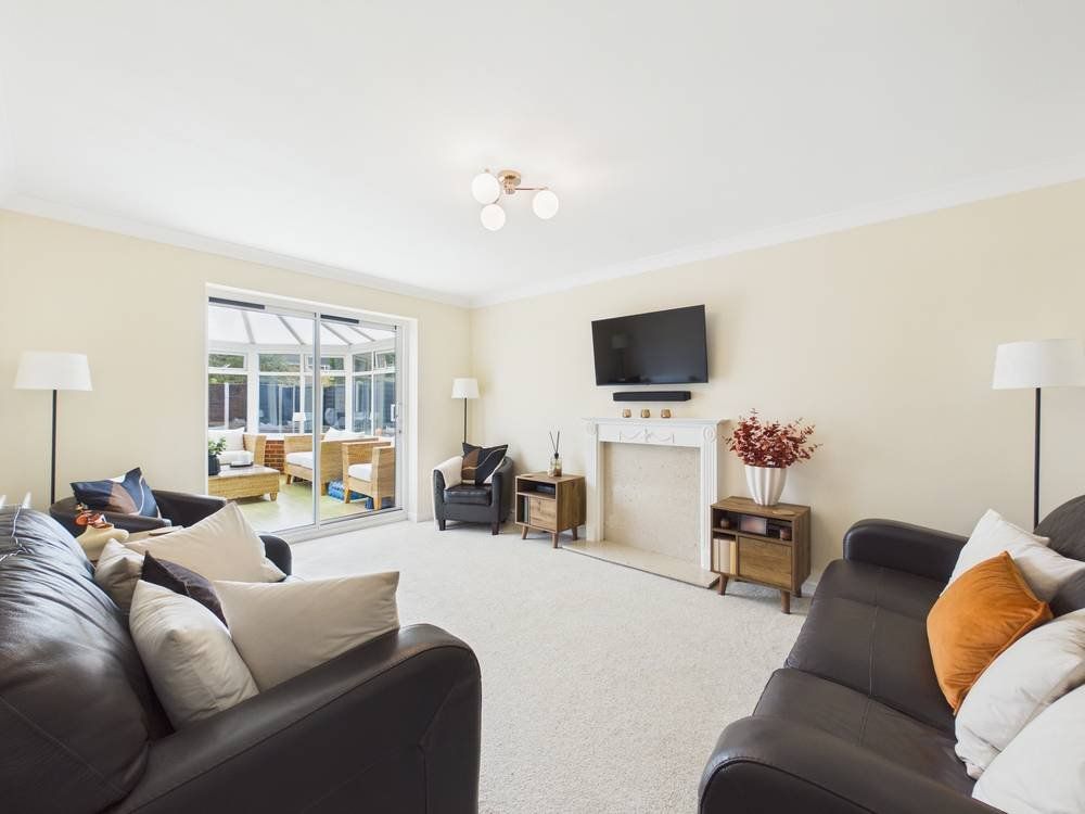 Property photo 2 of 18 Picture No. 17