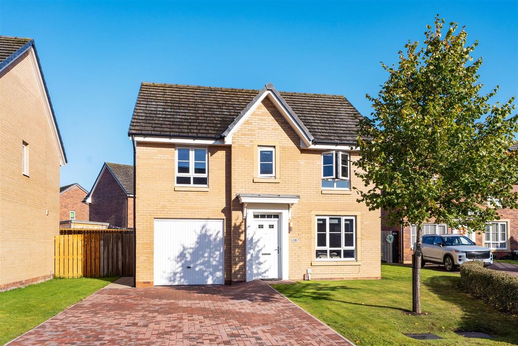 Property photo 1 of 35 14Skylark-36.Jpg