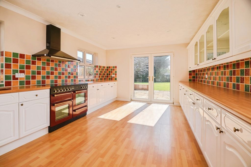 Property photo 2 of 19 Pbox-Img.Jpg