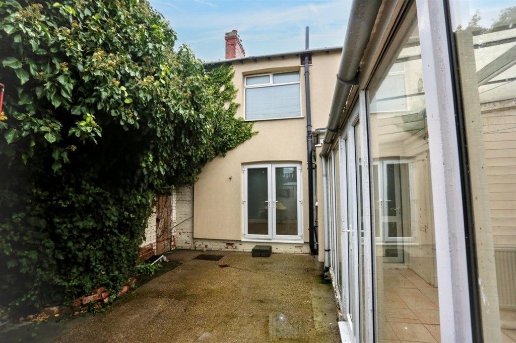 Property photo 2 of 18