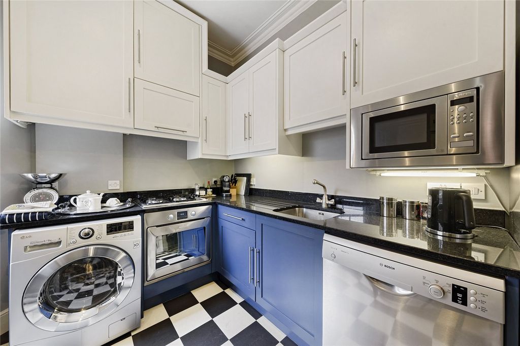 Property photo 2 of 14 Kitchen