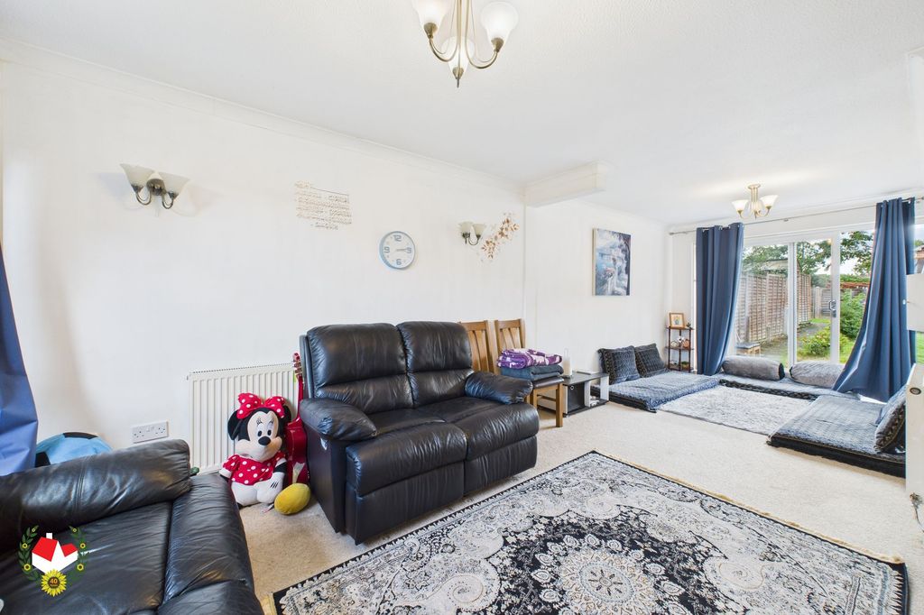 Property photo 2 of 14