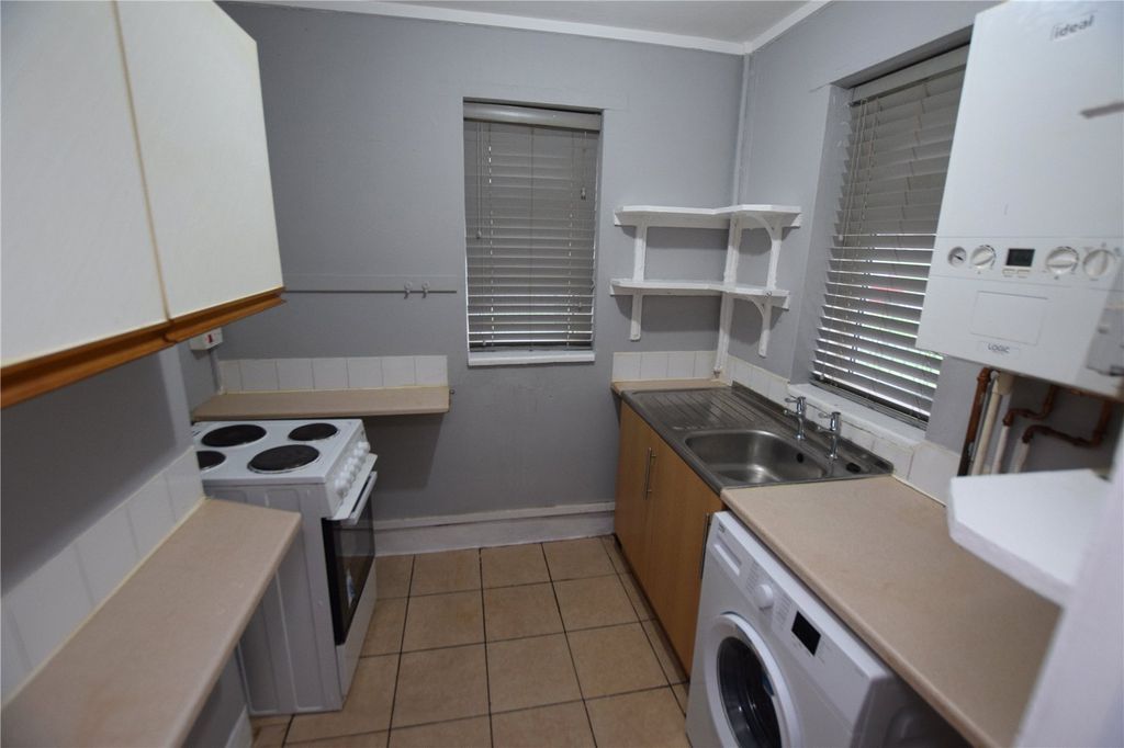 Property photo 2 of 5 Picture No. 14