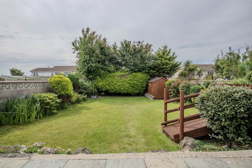 Property photo 1 of 30