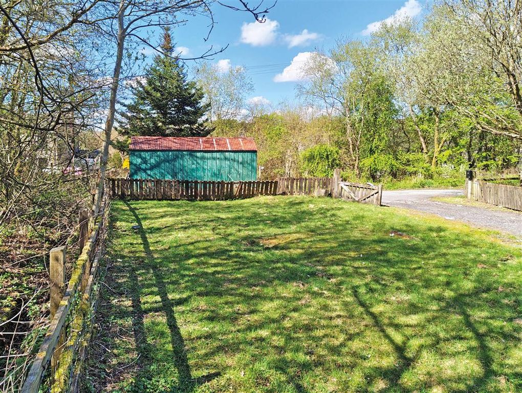 Property photo 1 of 3