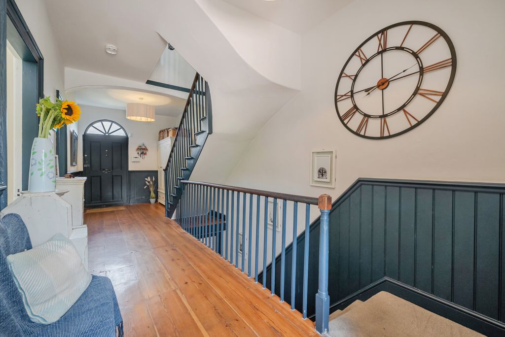 Property photo 2 of 38 1487019-29-6A50E6...