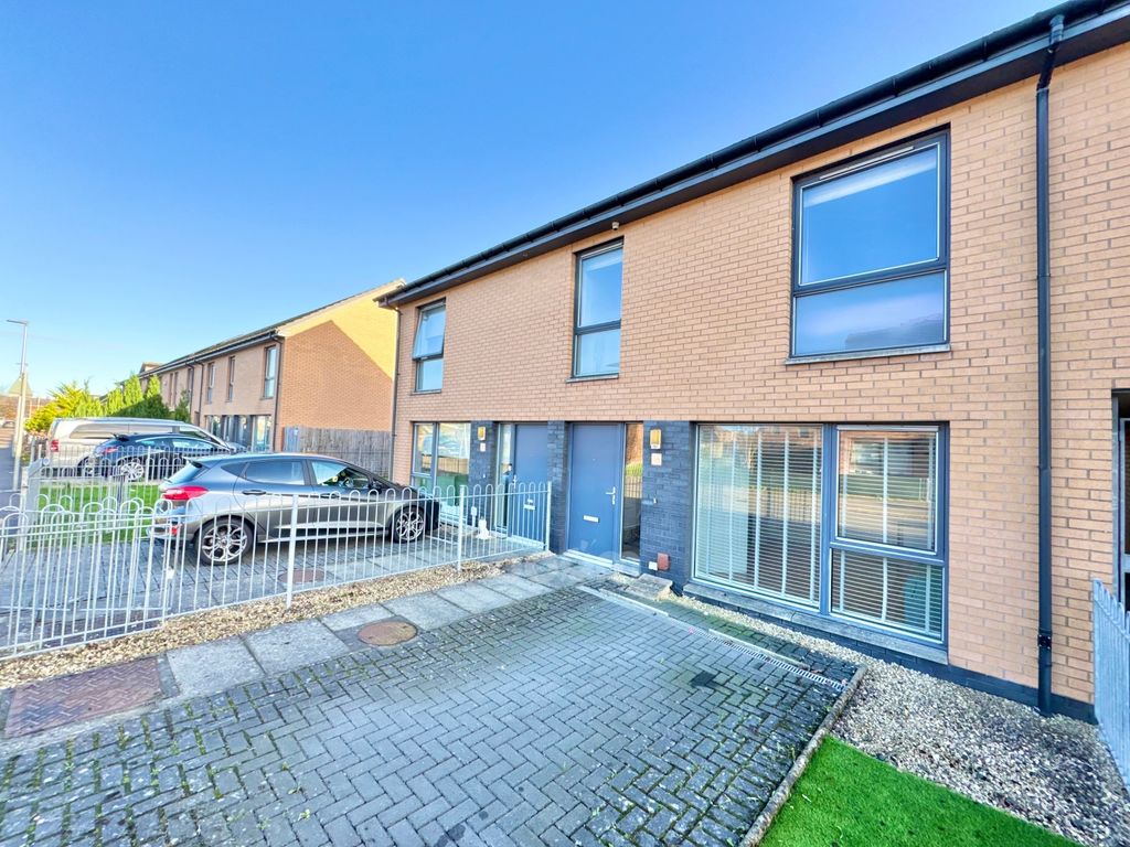 Property photo 1 of 26 Img_5465