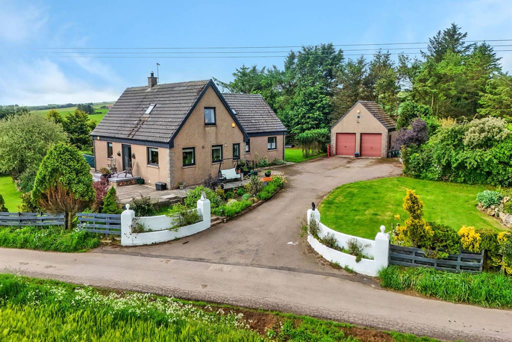 Property photo 1 of 40