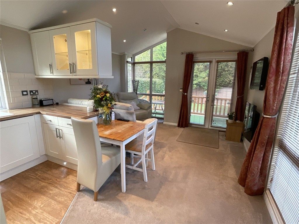 Property photo 2 of 9 Lounge/Kitchen/Diner