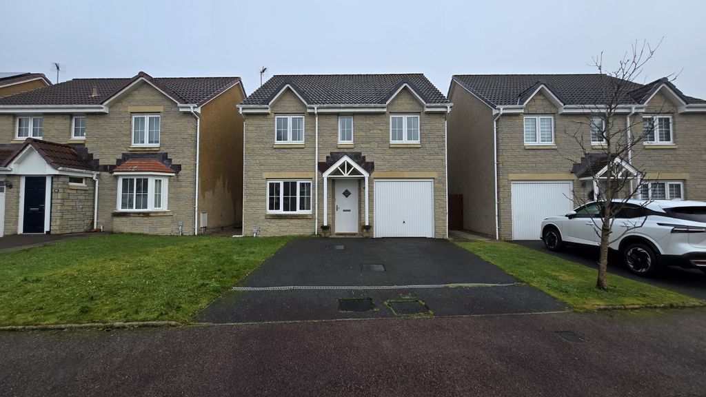 Property photo 1 of 20 Front View